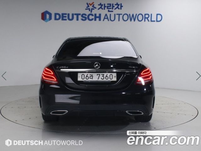 Mercedes-Benz C-Class 2017 — photo 4