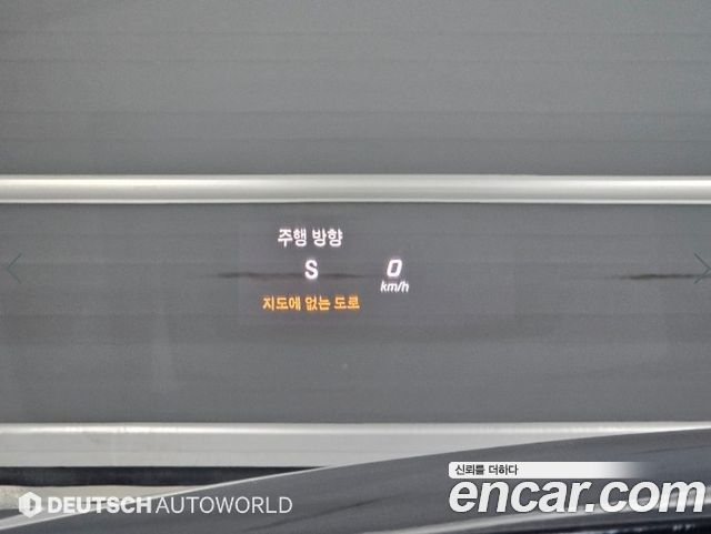 Mercedes-Benz C-Class 2017 — photo 17