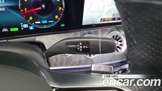 Mercedes-Benz CLS-Class 2022 — photo 12
