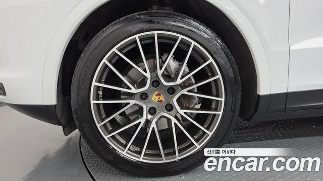 Porsche Cayenne 2020 — photo 5