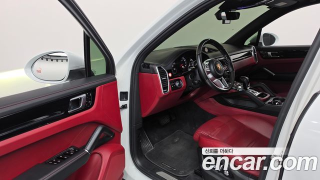 Porsche Cayenne 2020 — photo 13