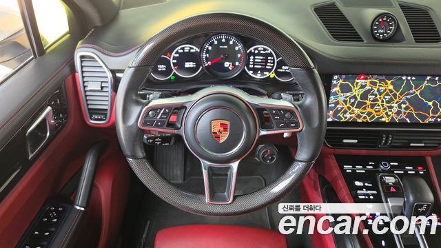 Porsche Cayenne 2020 — photo 19