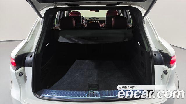 Porsche Cayenne 2020 — photo 24