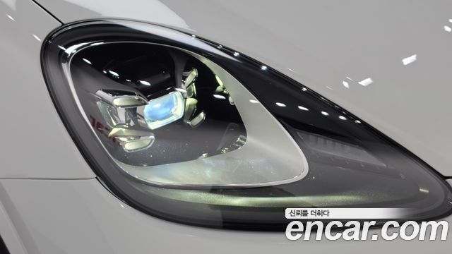 Porsche Cayenne 2020 — photo 8