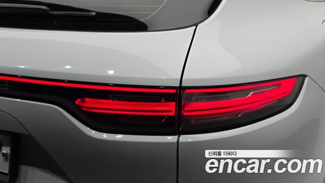Porsche Cayenne 2020 — photo 9
