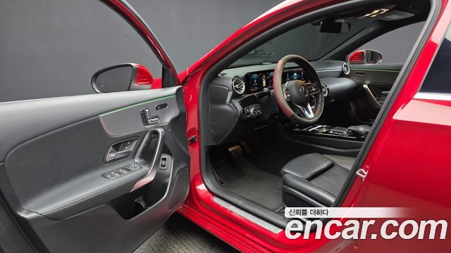 Mercedes-Benz A-Class 2021 — photo 10