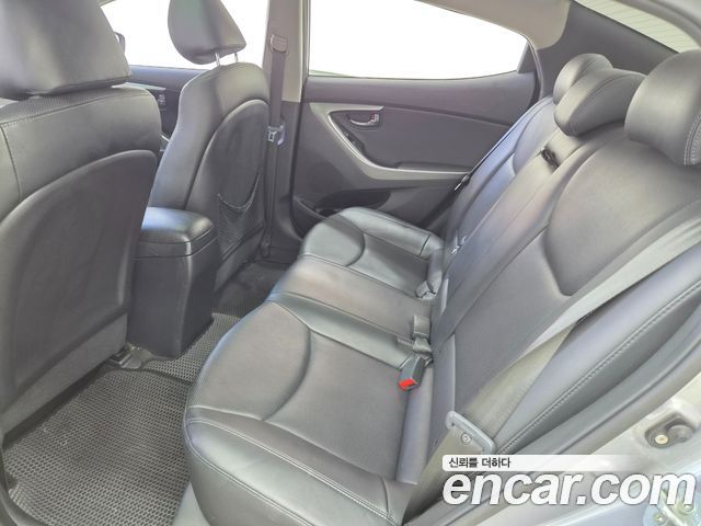Hyundai AVANTE 2013 — photo 5