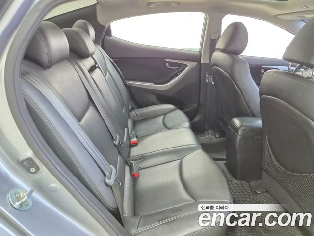 Hyundai AVANTE 2013 — photo 7