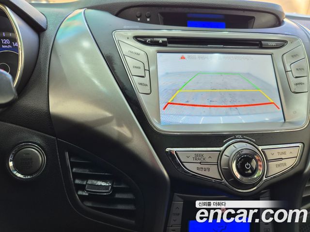 Hyundai AVANTE 2013 — photo 16