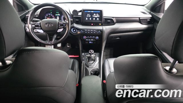 Hyundai Veloster 2019 — photo 10