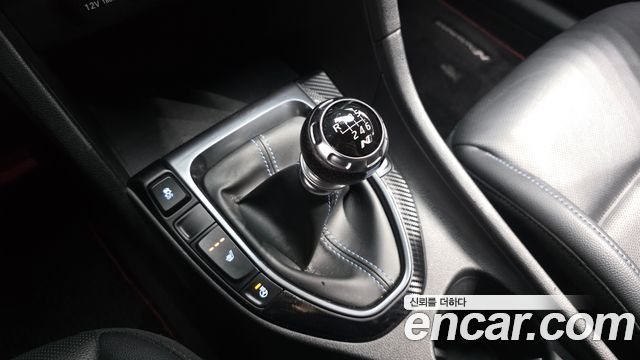 Hyundai Veloster 2019 — photo 12
