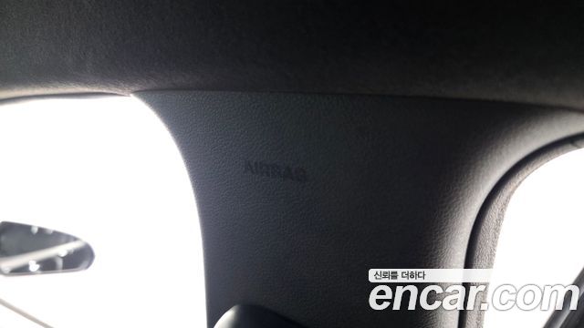 Hyundai Veloster 2019 — photo 13
