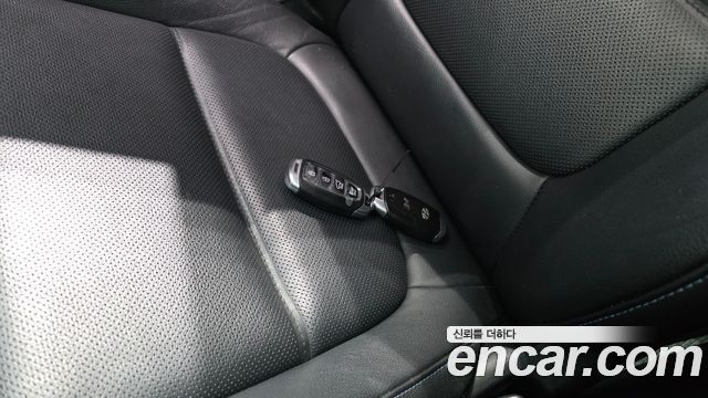 Hyundai Veloster 2019 — photo 23