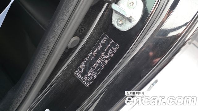 Hyundai Veloster 2019 — photo 27