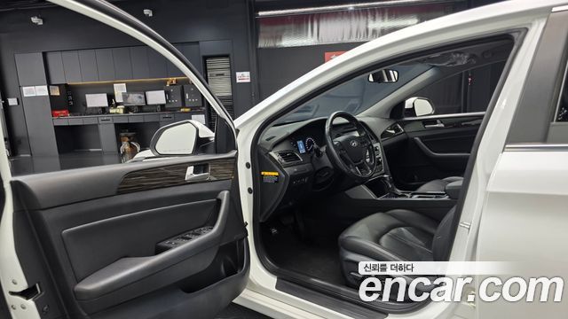 Hyundai Sonata 2015 — photo 13