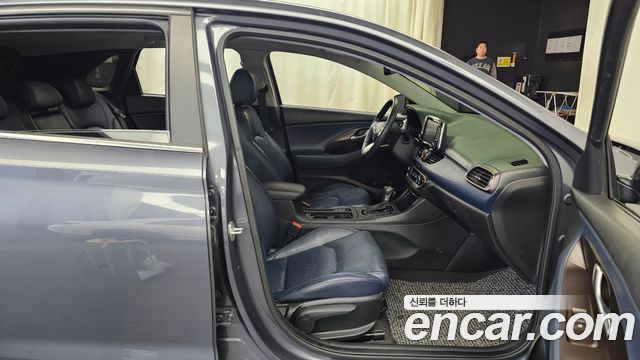 Hyundai i30 2018 — photo 11