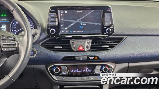 Hyundai i30 2018 — photo 14