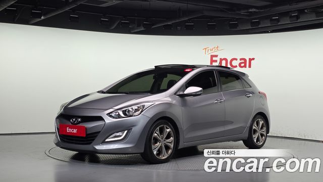 Hyundai i30 2012 — photo 1