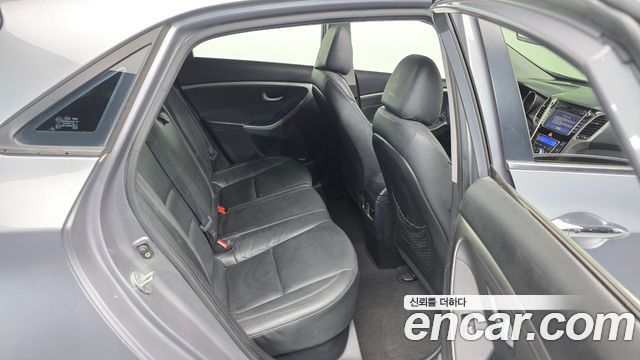 Hyundai i30 2012 — photo 12