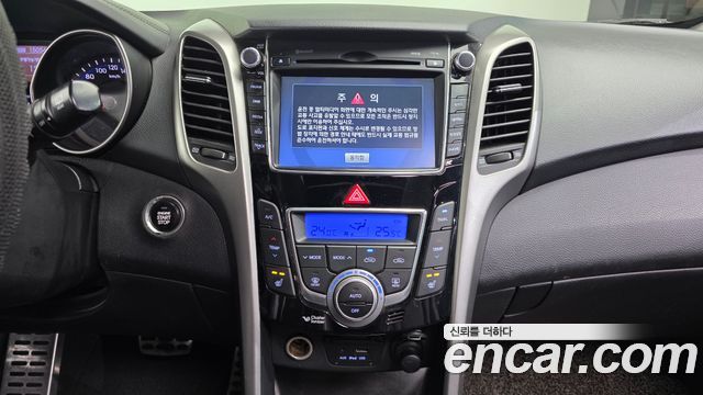 Hyundai i30 2012 — photo 14