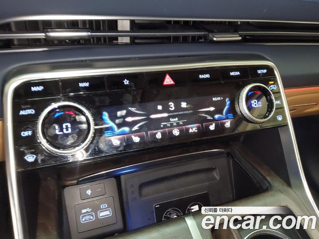 Genesis GV80 2022 — photo 14