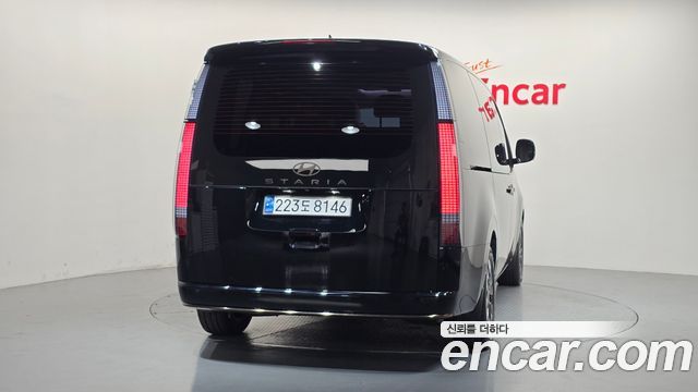Hyundai Staria 2025 — photo 4
