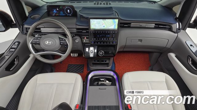 Hyundai Staria 2025 — photo 10