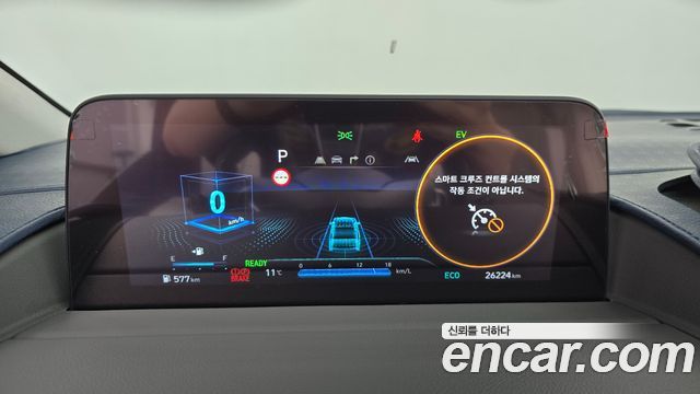 Hyundai Staria 2025 — photo 11