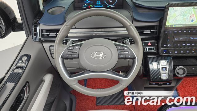 Hyundai Staria 2025 — photo 20