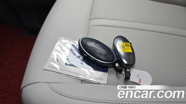 Hyundai Staria 2025 — photo 22
