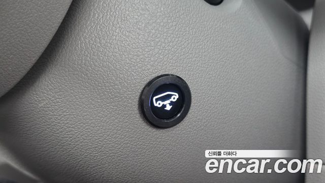 Hyundai Staria 2025 — photo 24