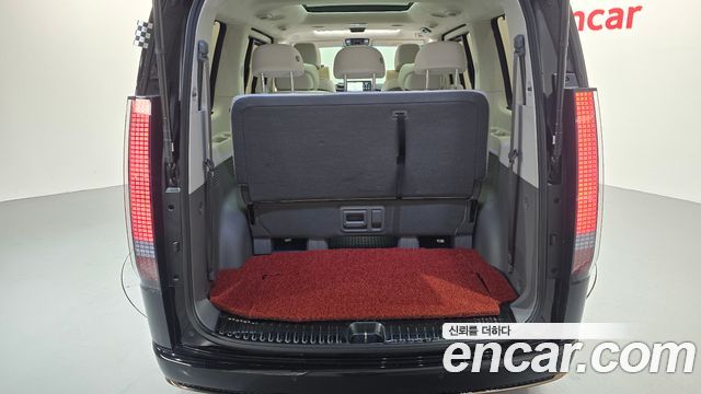 Hyundai Staria 2025 — photo 27