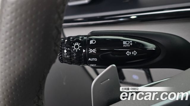 Hyundai Staria 2025 — photo 35