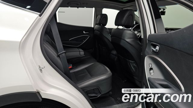 Hyundai Santafe 2016 — photo 18