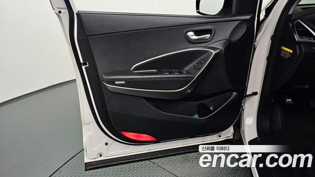 Hyundai Santafe 2016 — photo 14