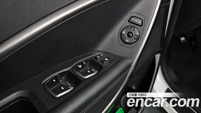 Hyundai Santafe 2016 — photo 28