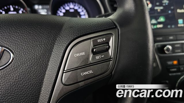 Hyundai Santafe 2016 — photo 29