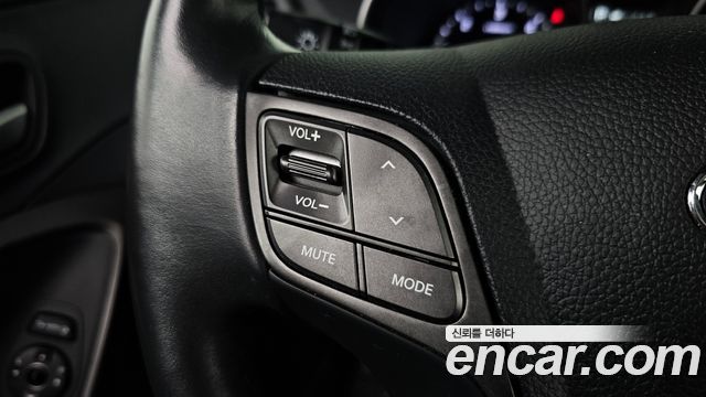 Hyundai Santafe 2016 — photo 32