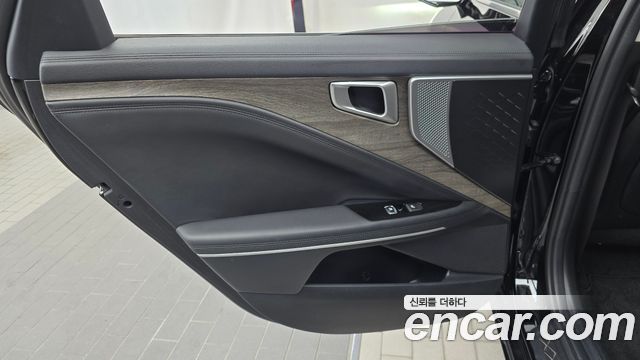 Kia K8 2022 — photo 15