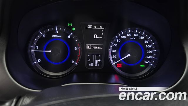 Hyundai Grandeur 2016 — photo 11