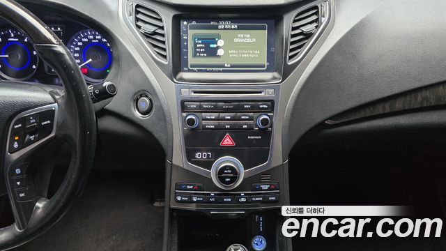 Hyundai Grandeur 2016 — photo 20