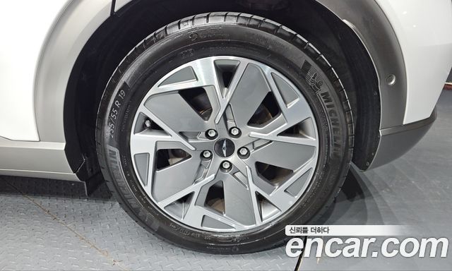 Genesis GV60 2022 — photo 7