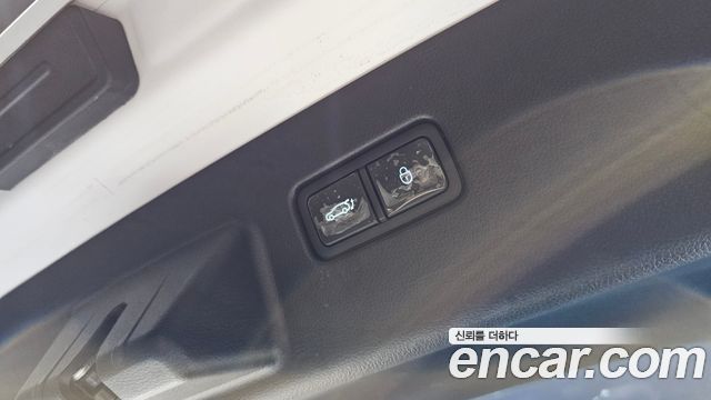 Genesis GV60 2022 — photo 34