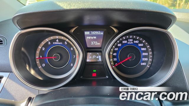 Hyundai AVANTE 2014 — photo 8