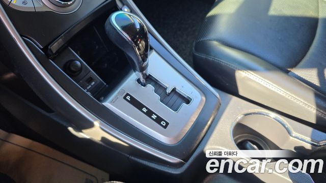 Hyundai AVANTE 2014 — photo 9
