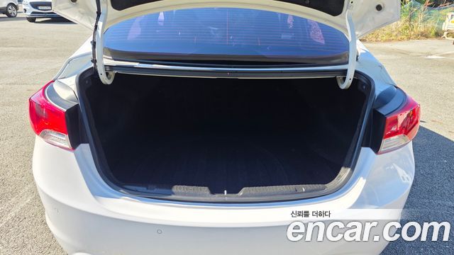 Hyundai AVANTE 2014 — photo 15