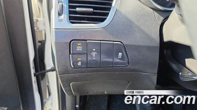 Hyundai AVANTE 2014 — photo 19