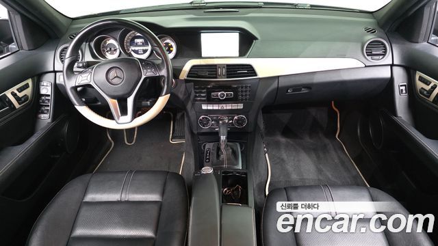 Mercedes-Benz C-Class 2013 — photo 10