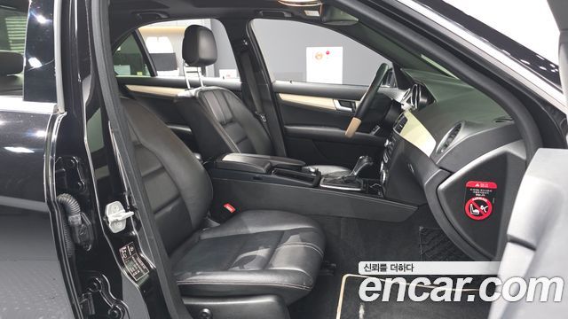 Mercedes-Benz C-Class 2013 — photo 17