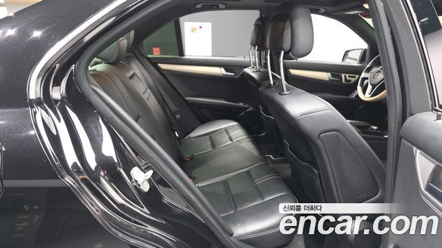 Mercedes-Benz C-Class 2013 — photo 18